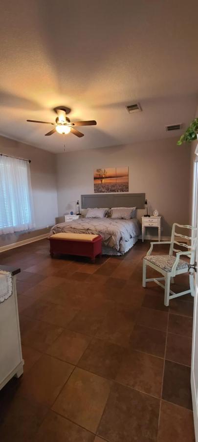 Hill Country Haute N Haus Relax And Renew Fischer Ngoại thất bức ảnh
